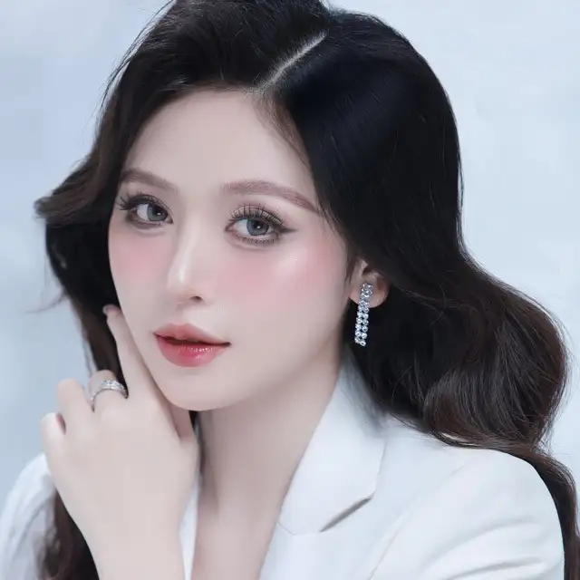 Chị Thu Hương
